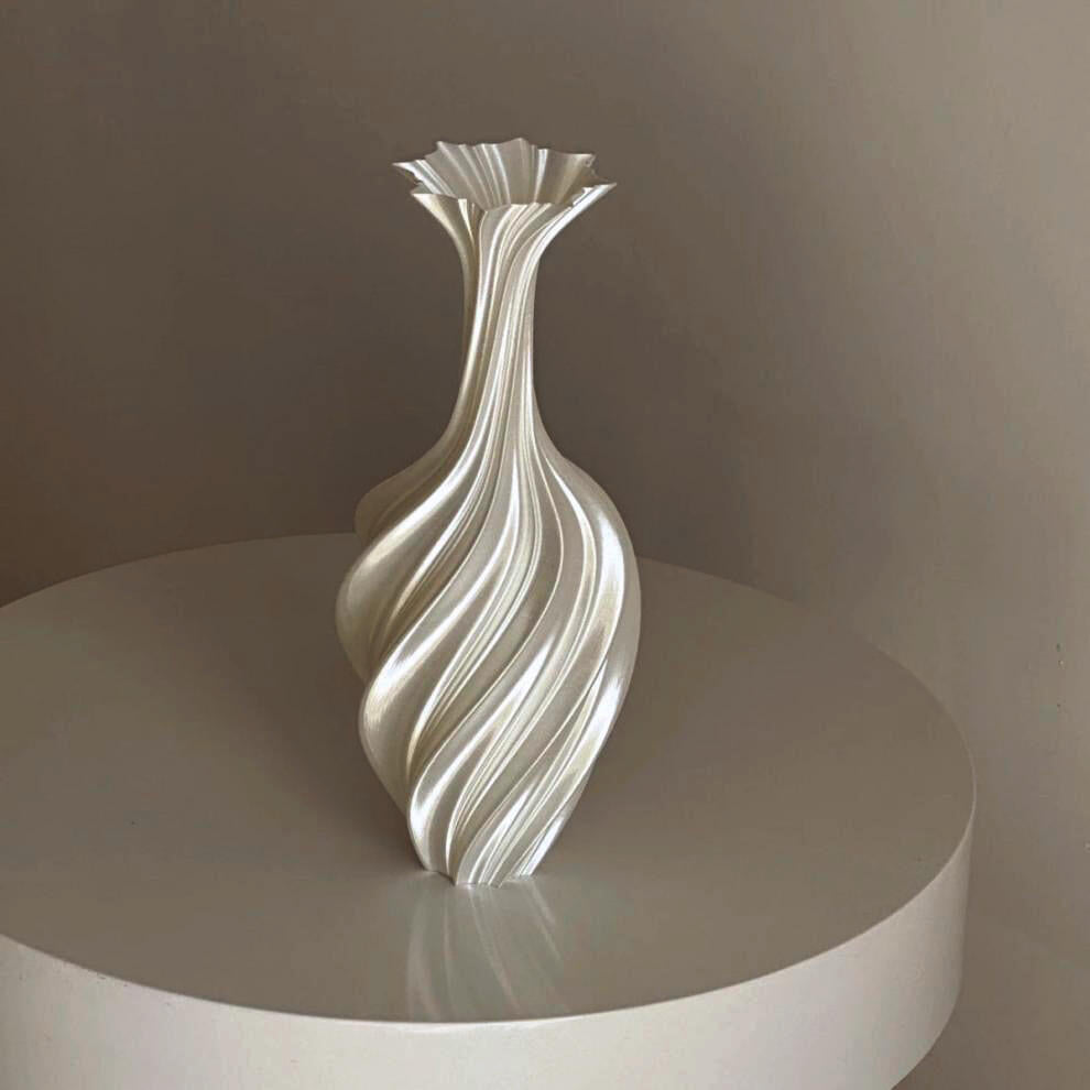 White Elegant 3D-Printed Swirl Flower Vase