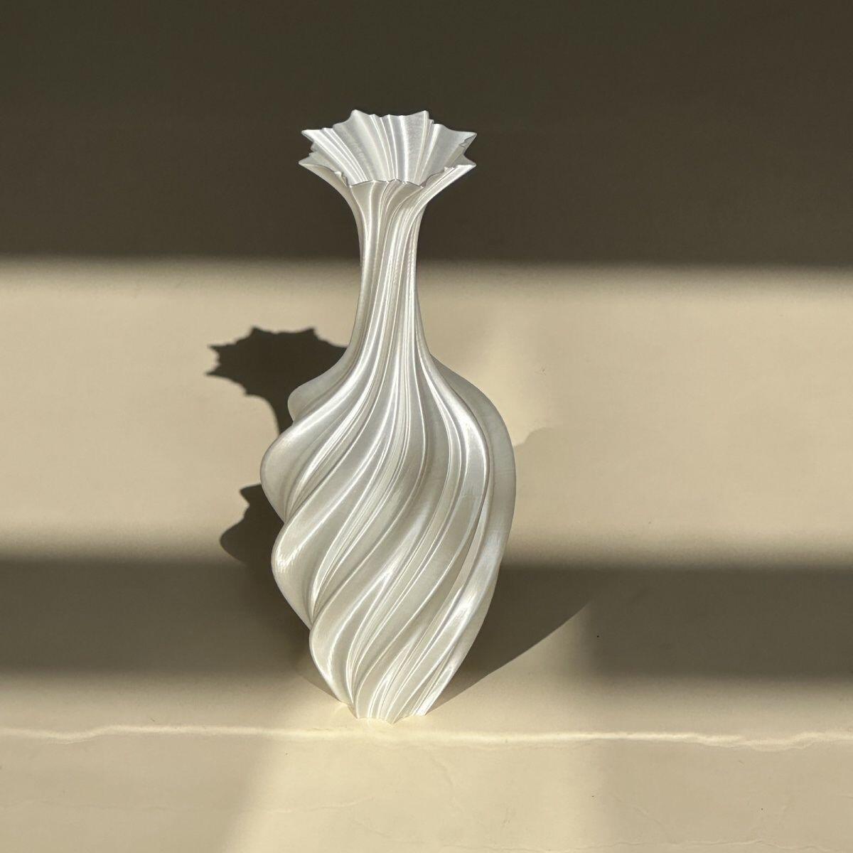 White Elegant 3D-Printed Swirl Flower Vase